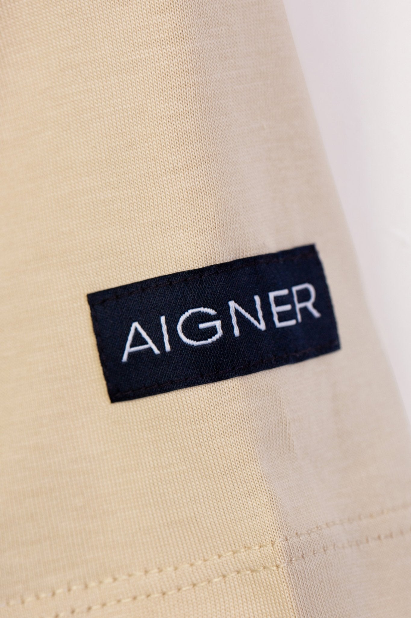 AIGNERGraphic Logo T-shirt4062176851547SAVANNA