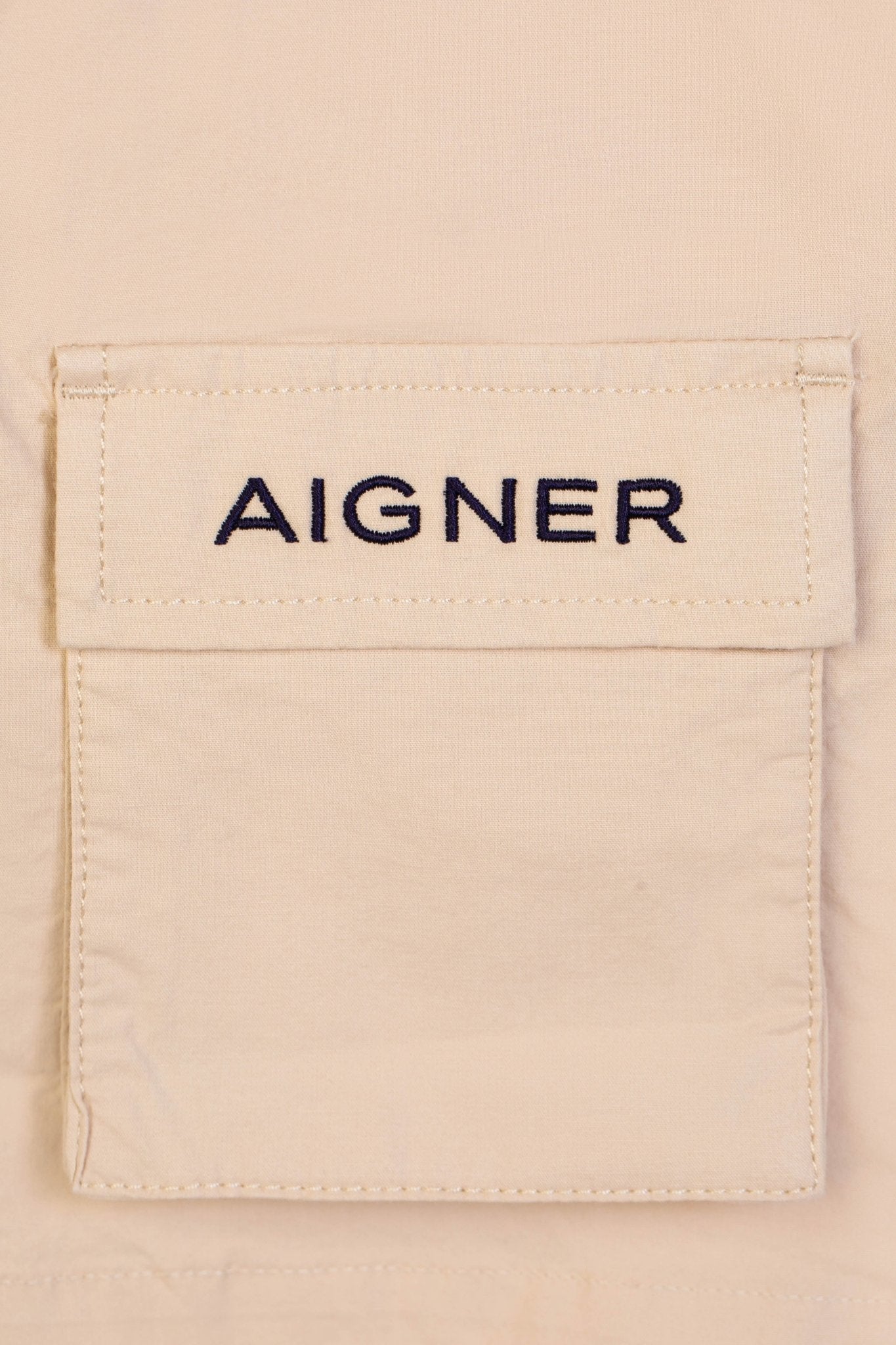 AIGNERLogo Cargo Shorts4062176842873SAVANNA