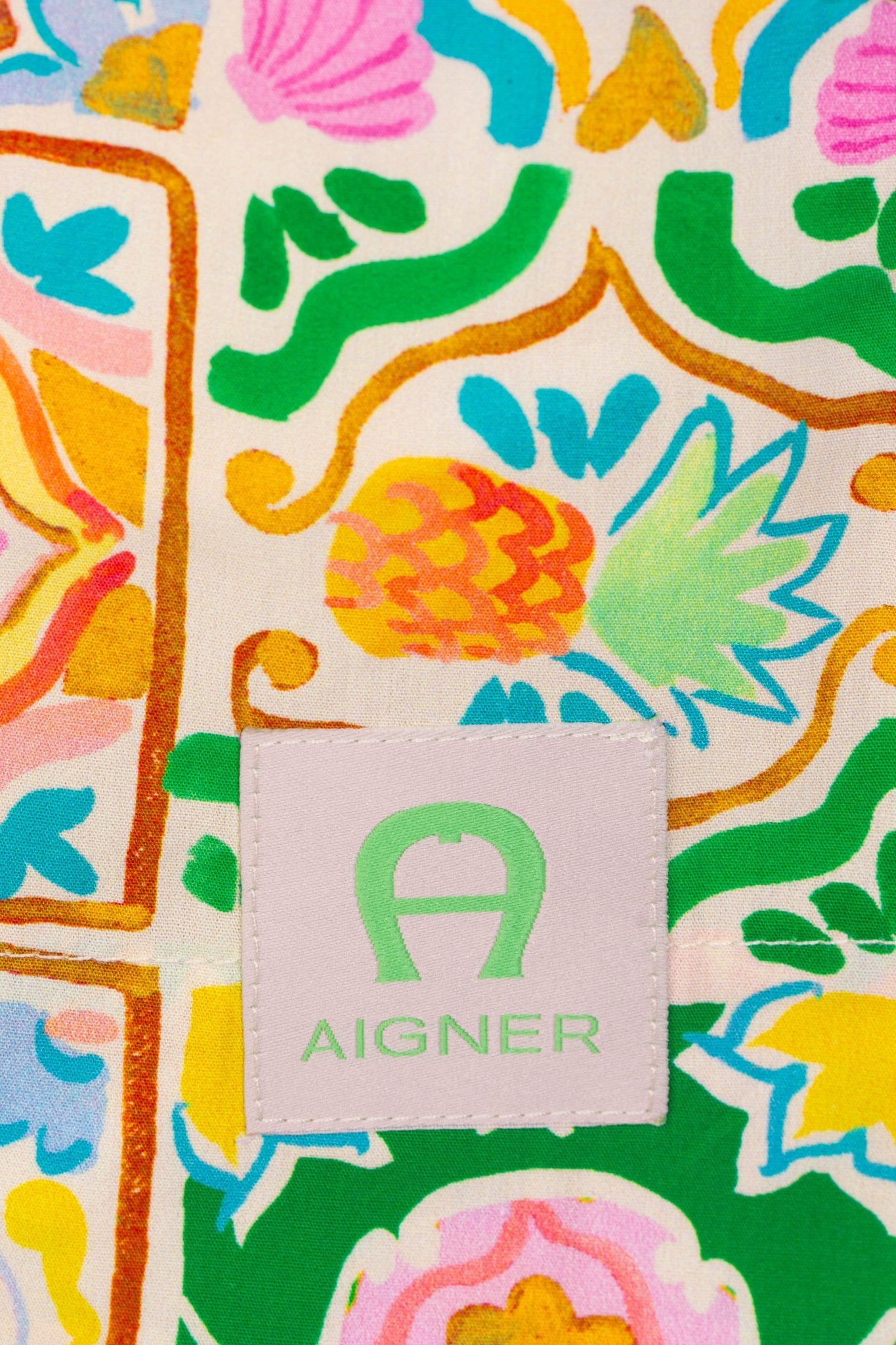 AIGNERTile Print Shorts4062176878070SAVANNA
