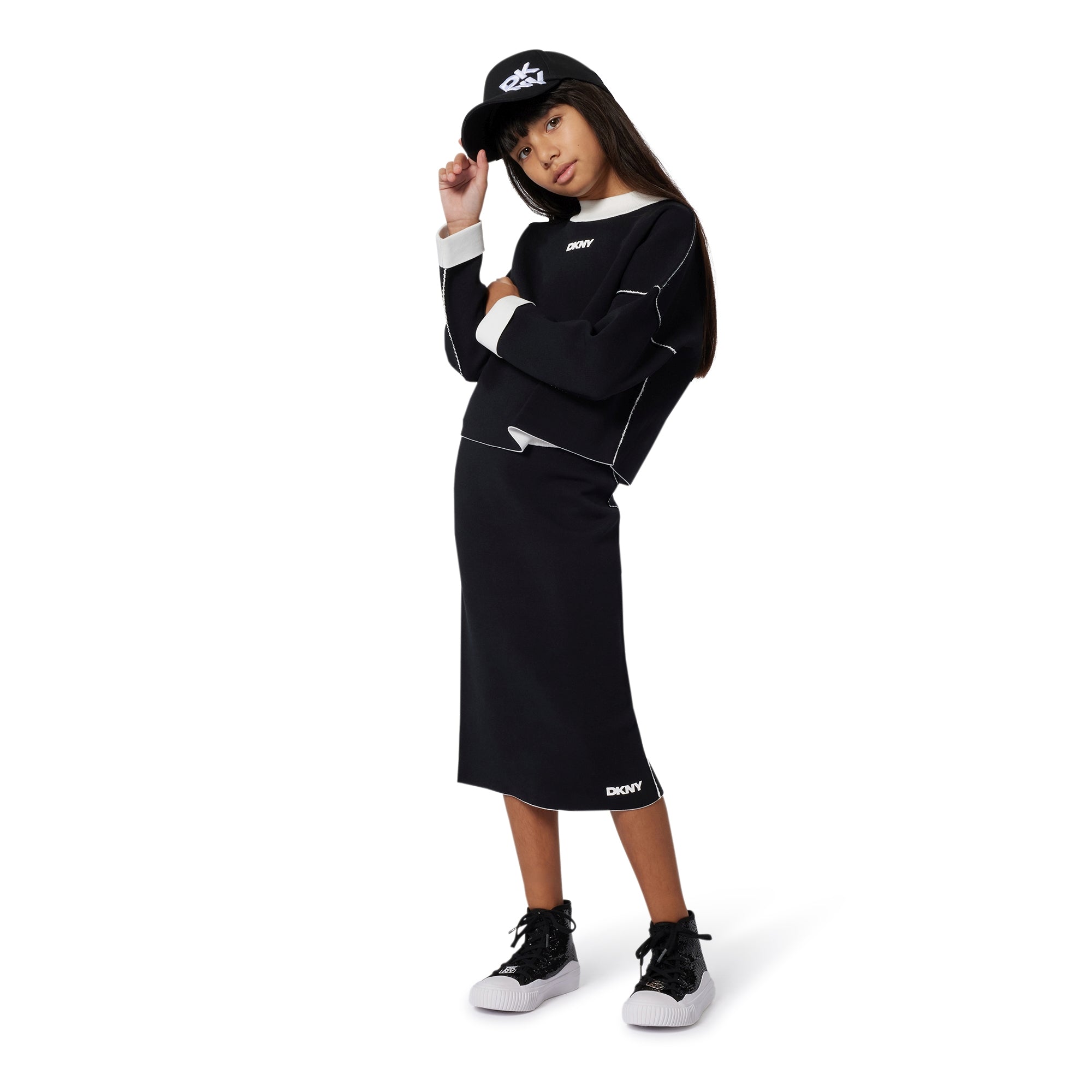 DKNYLogo Embroidered Cap3617165764042SAVANNA