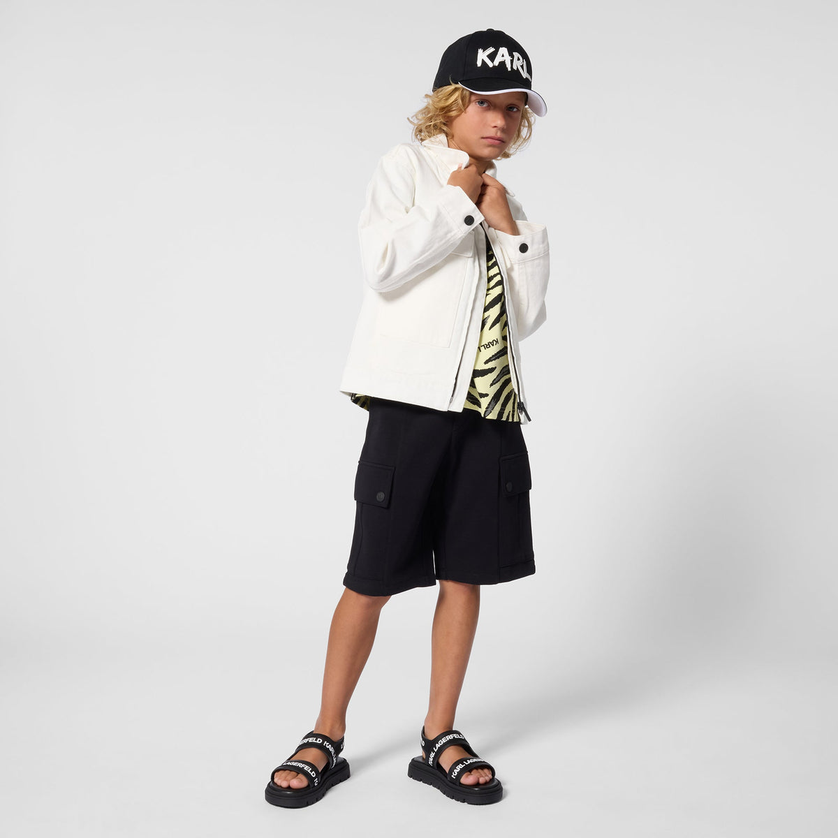 Karl LagerfeldLogo Waistband Cargo Shorts3617165967856SAVANNA