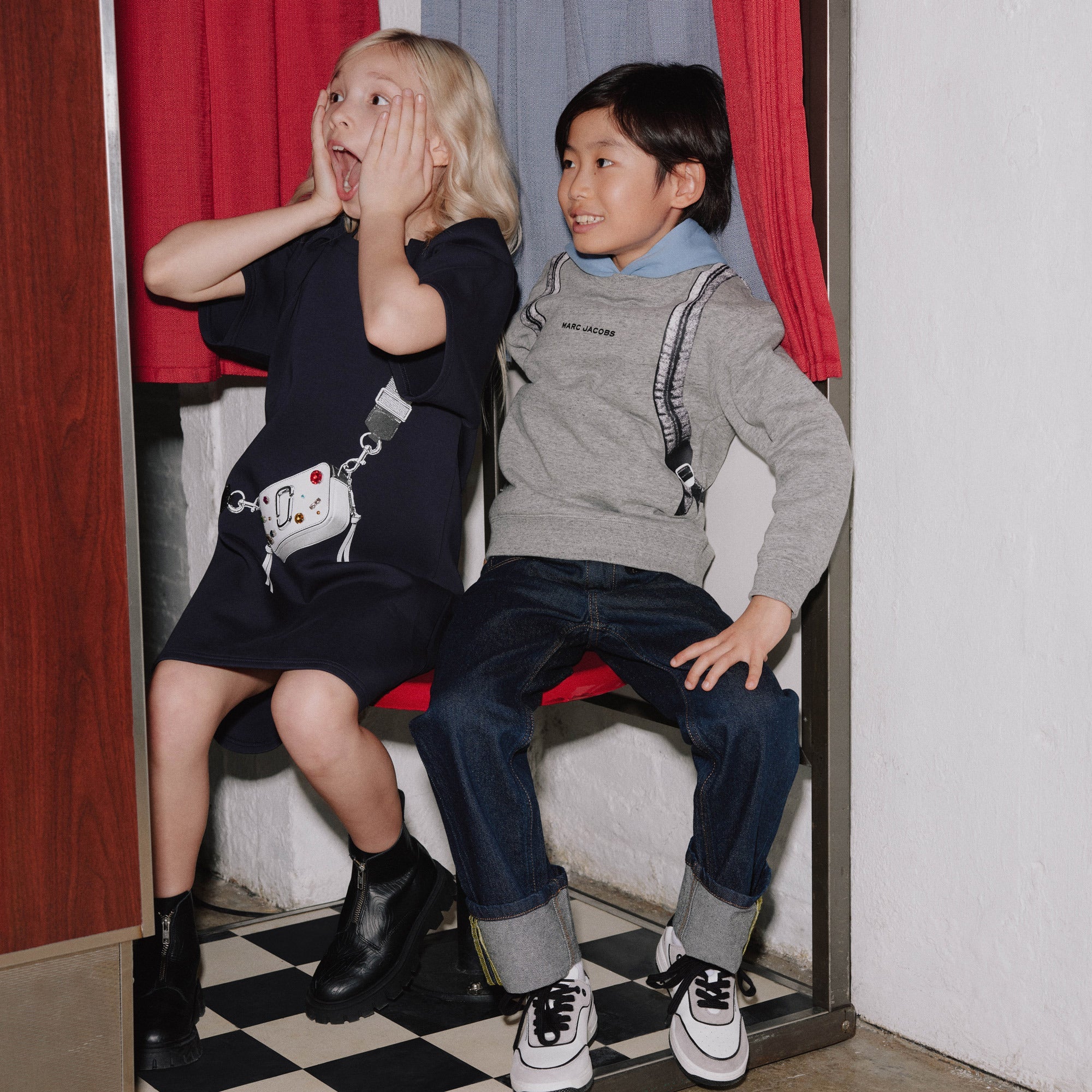 MARC JACOBSLogo Backpack Sweatshirt3617165539756SAVANNA