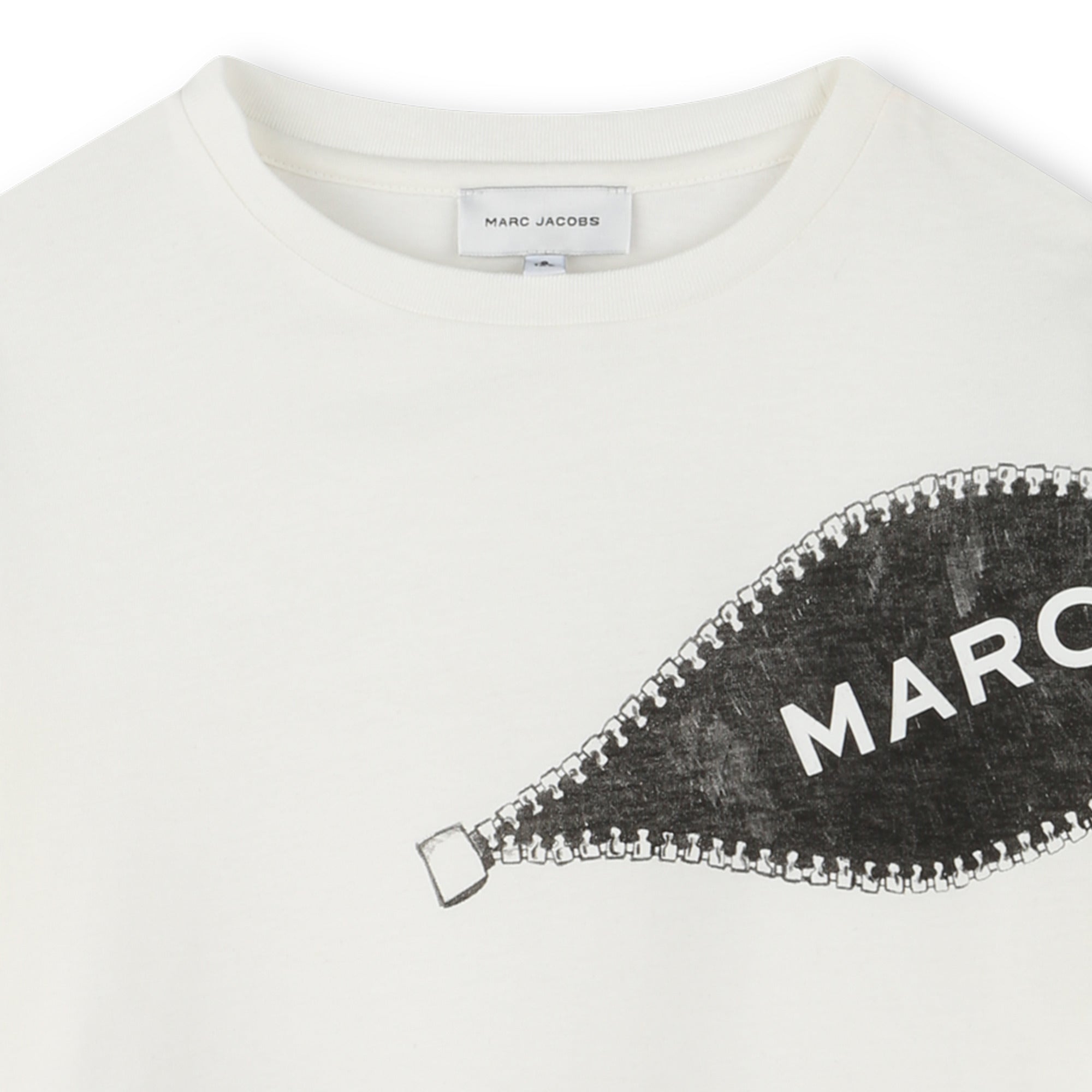 MARC JACOBSZipped Logo T-Shirt3617165530432SAVANNA