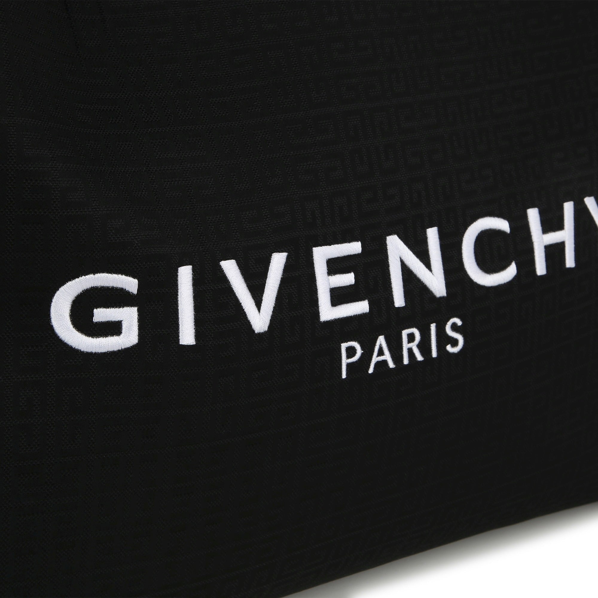 GIVENCHYEmbroidered Logo Changing Bag3617165555121SAVANNA