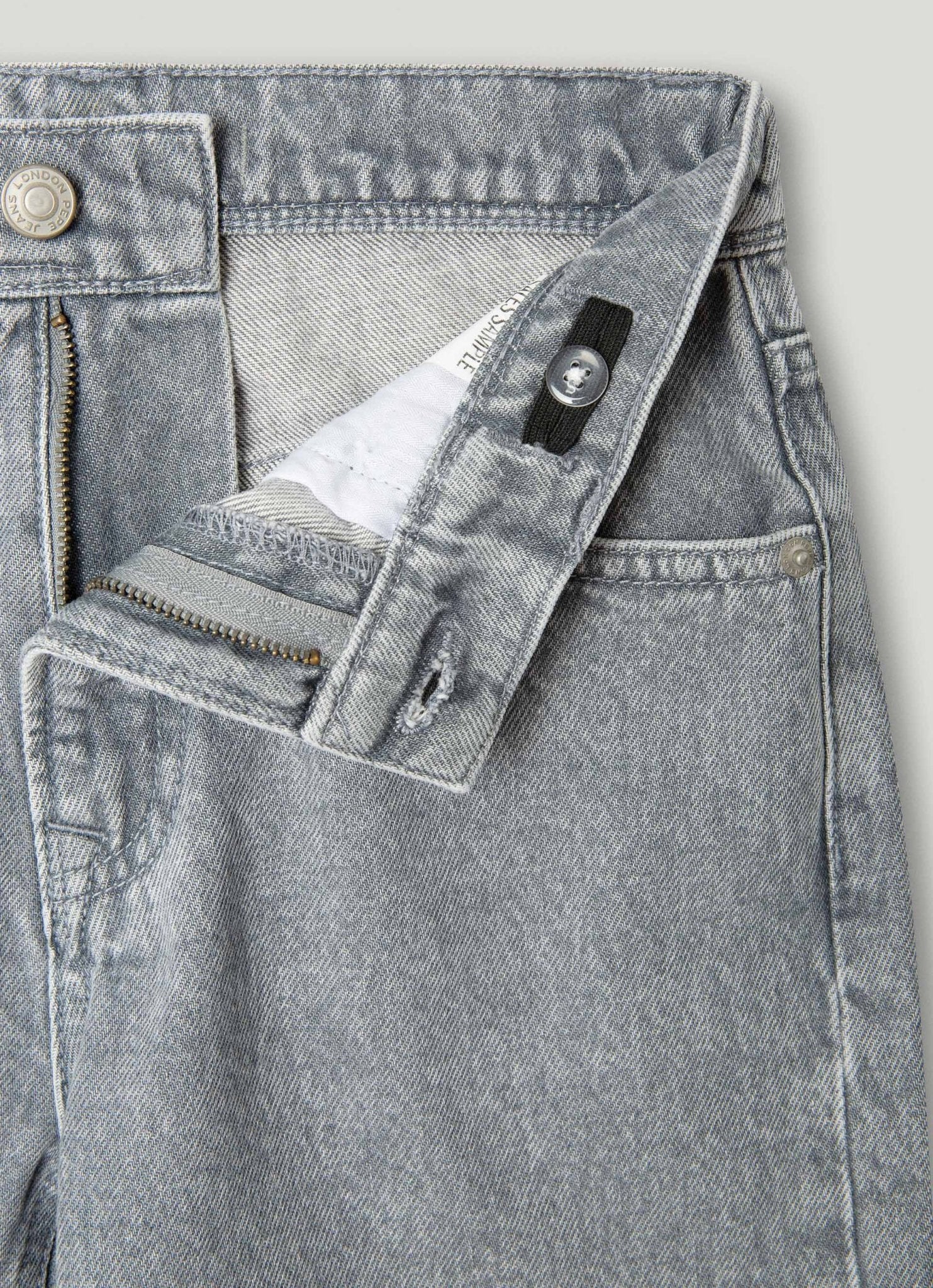 Pepe JeansLoose Denim Bermuda Shorts8447508177803SAVANNA